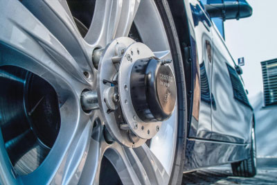 Innovative system for yaw rate measurement on vehicle wheels 